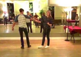 Beginner Swing Dance Aerials – Air-Steps